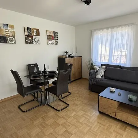 Zentrale Und Charmante In Seenaehe Apartment